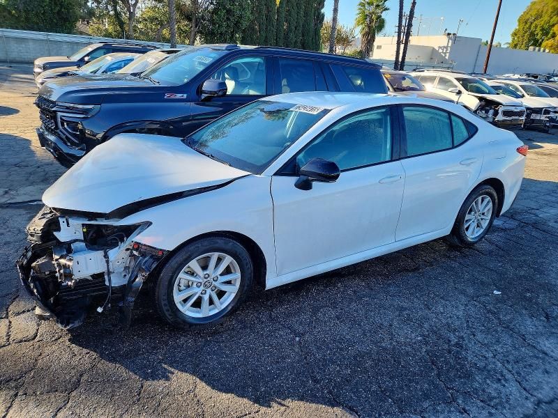 2025 Toyota Camry le