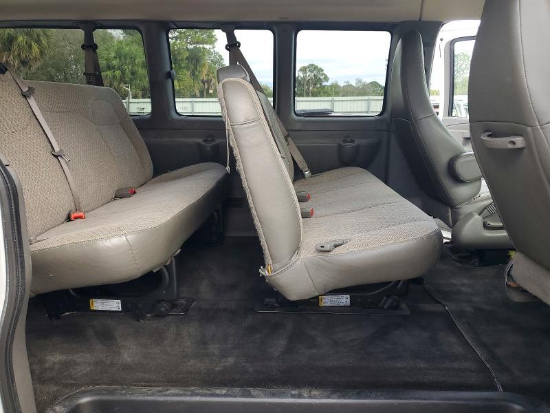 2017 Chevrolet Express G3500 LT