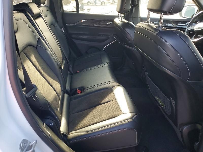 2022 Jeep Grand Cherokee Laredo