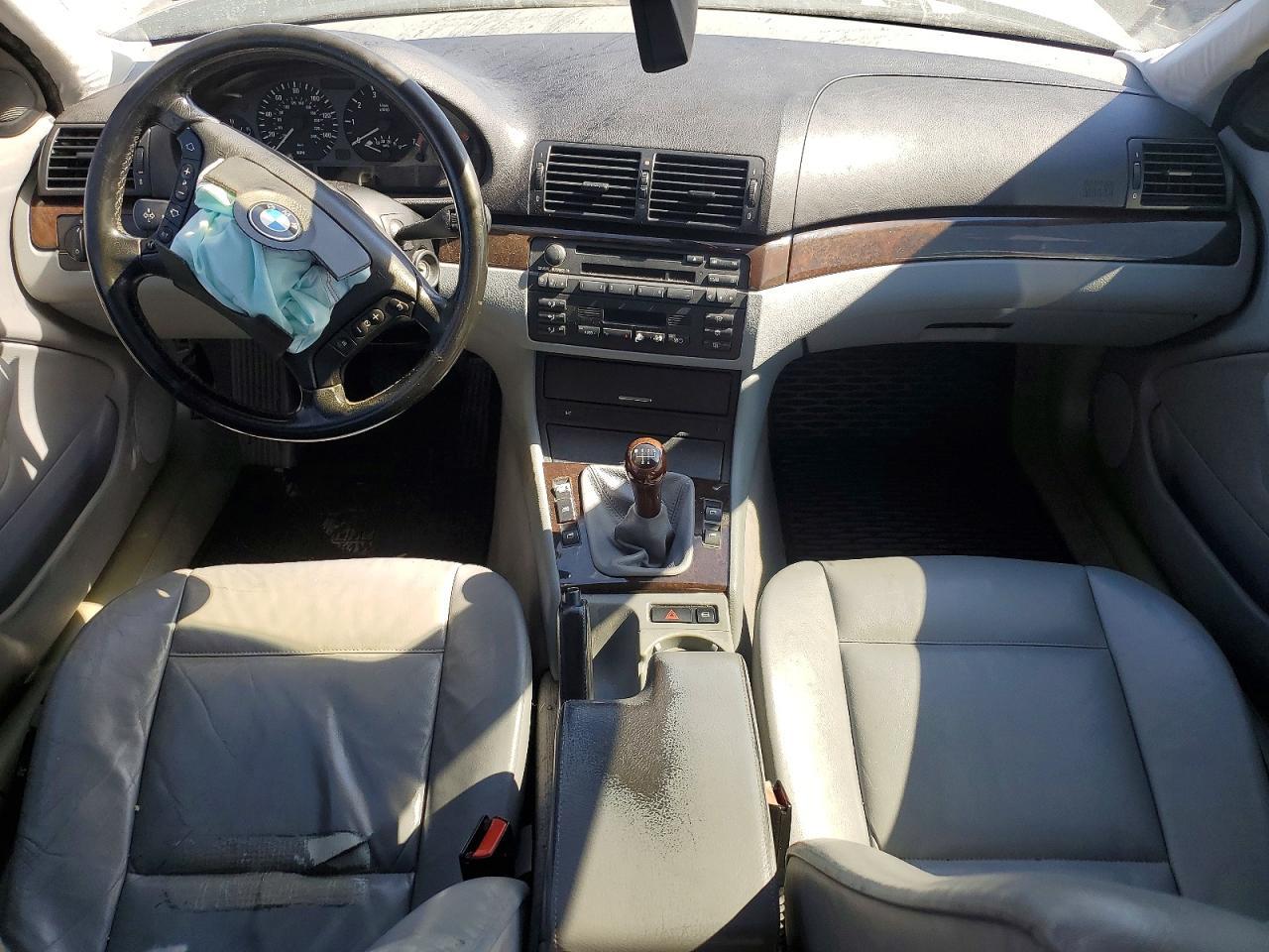 2000 BMW 323 i