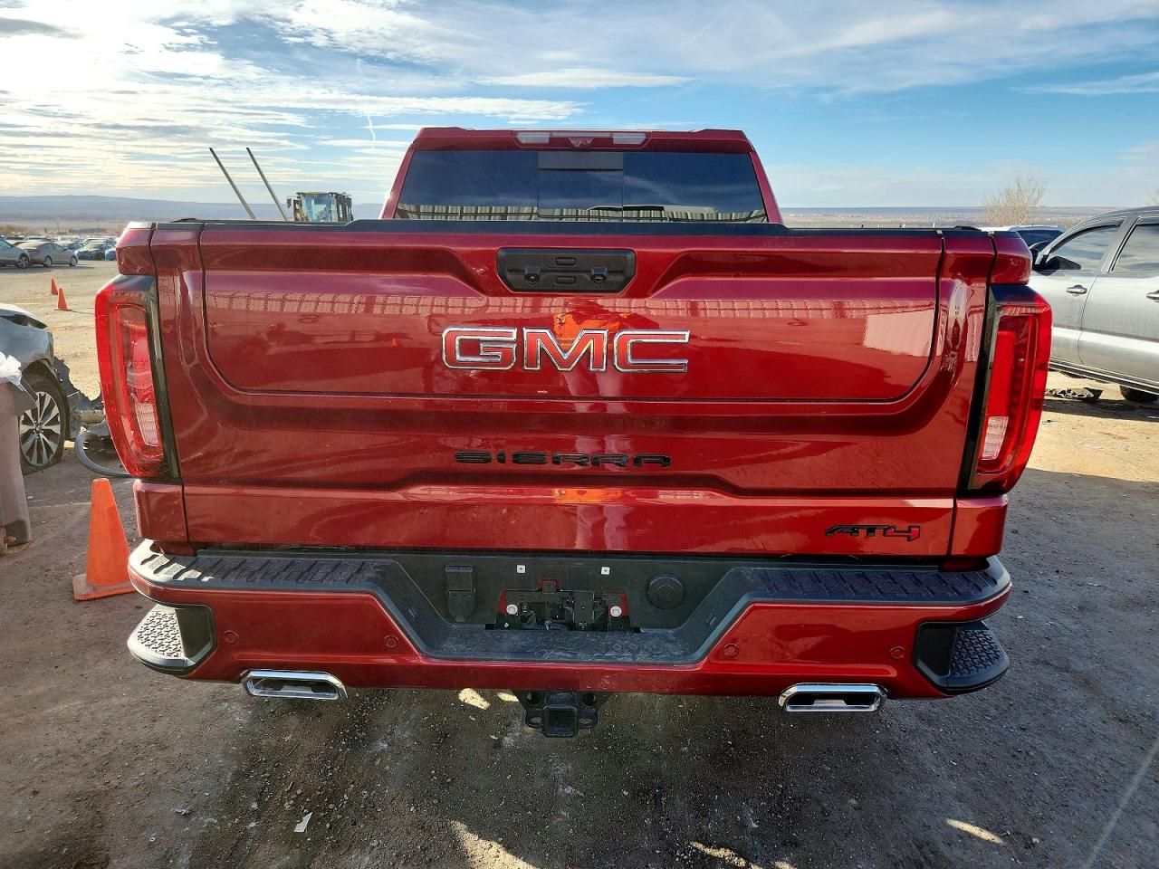 2025 GMC Sierra K1500 AT4