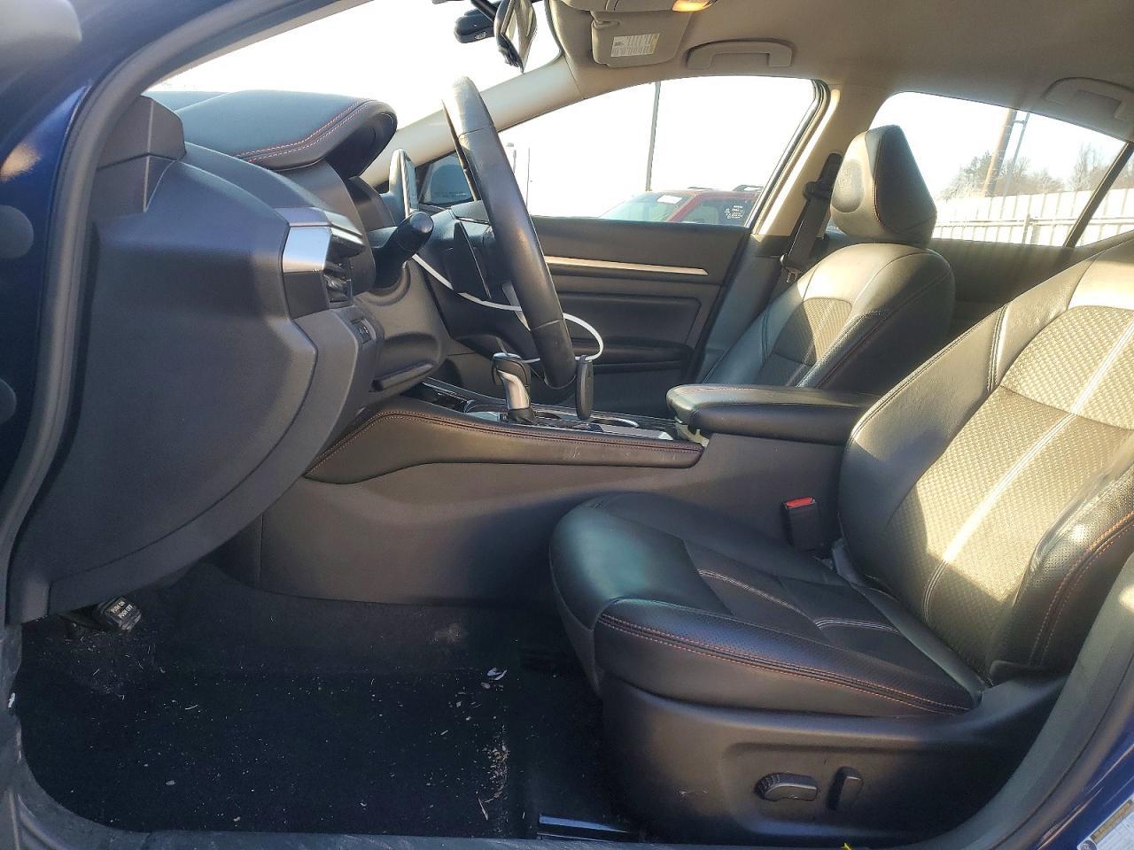 2024 Nissan Altima sr