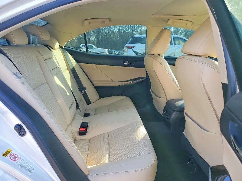 2016 Lexus IS