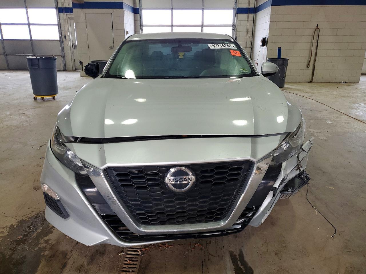 2019 Nissan Altima s