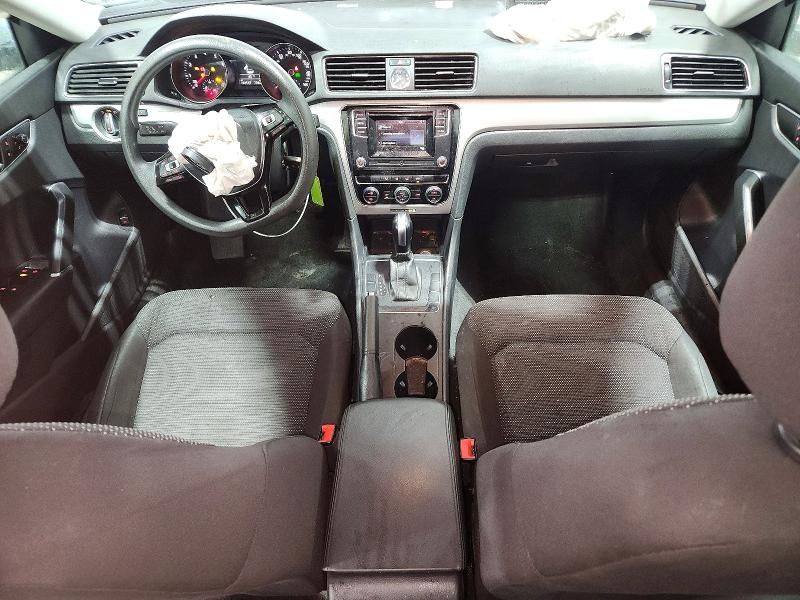 2017 Volkswagen Passat s