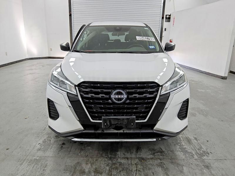 2024 Nissan Kicks s