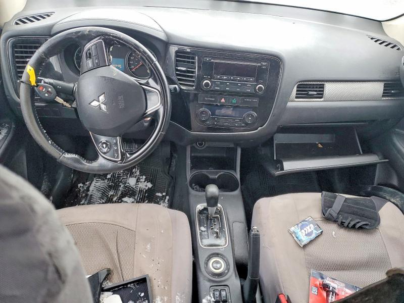 2016 Mitsubishi Outlander es