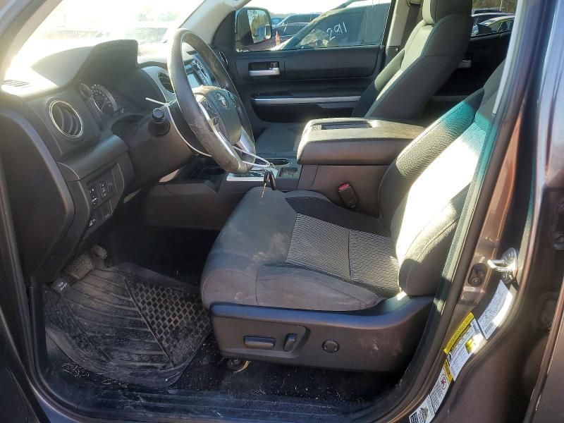 2014 Toyota Tundra SR5