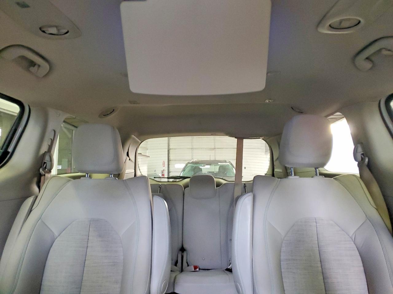 2018 Chrysler Pacifica Hybrid Touring Plus