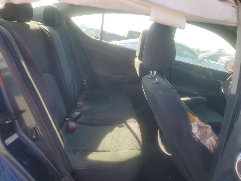 2017 Nissan Versa 1.6 s