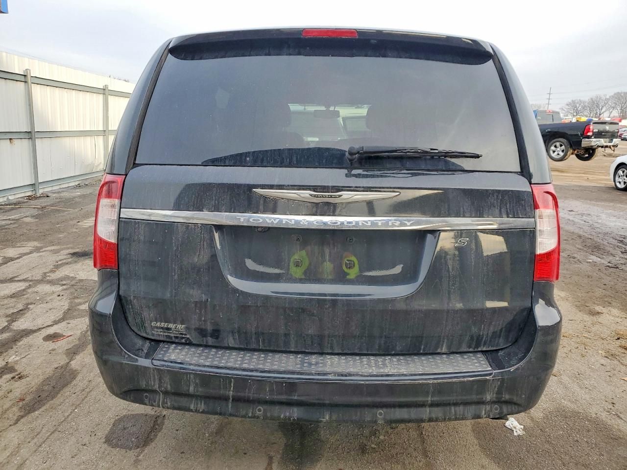 2014 Chrysler Town & Country s