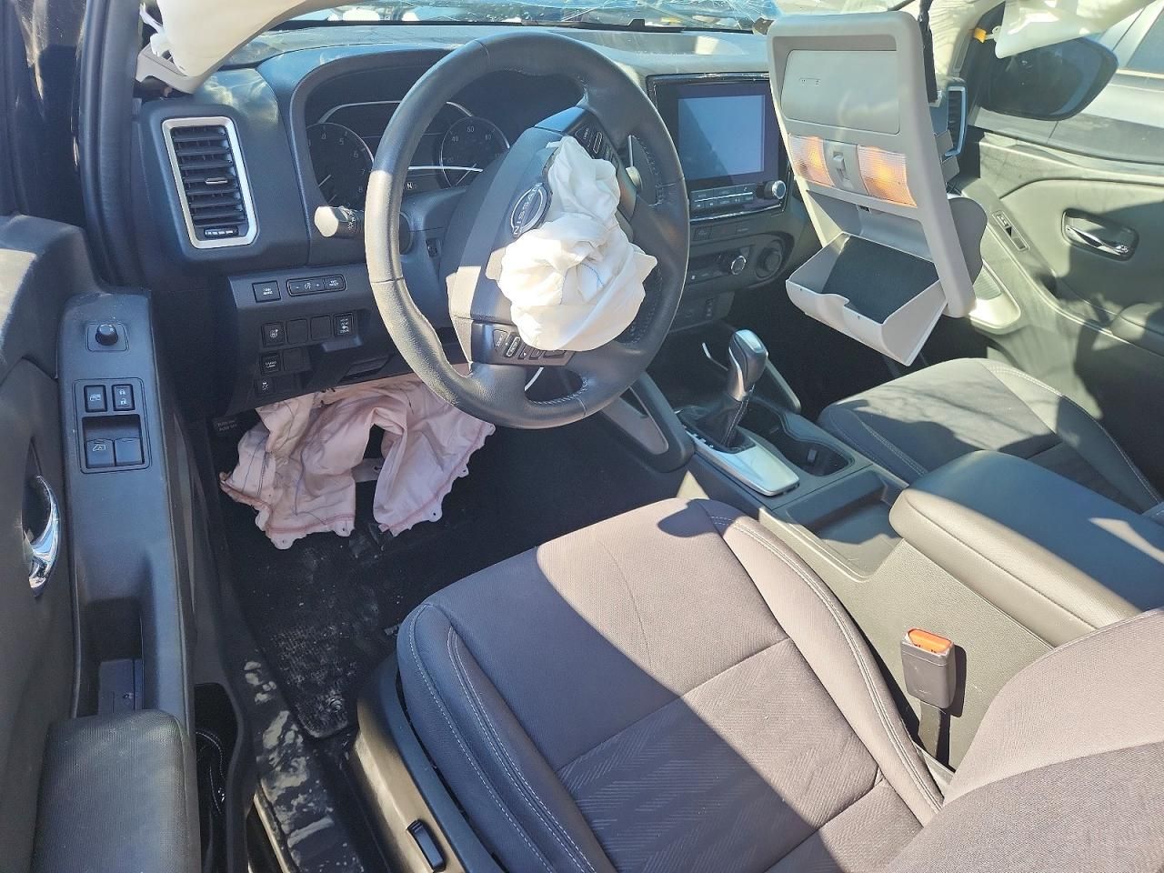 2023 Nissan Frontier s