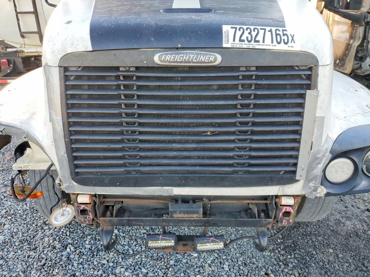 2000 Freightliner CC Conventional Semi Truck