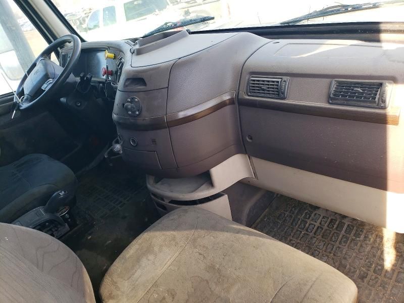 2016 Volvo VNL Semi Truck