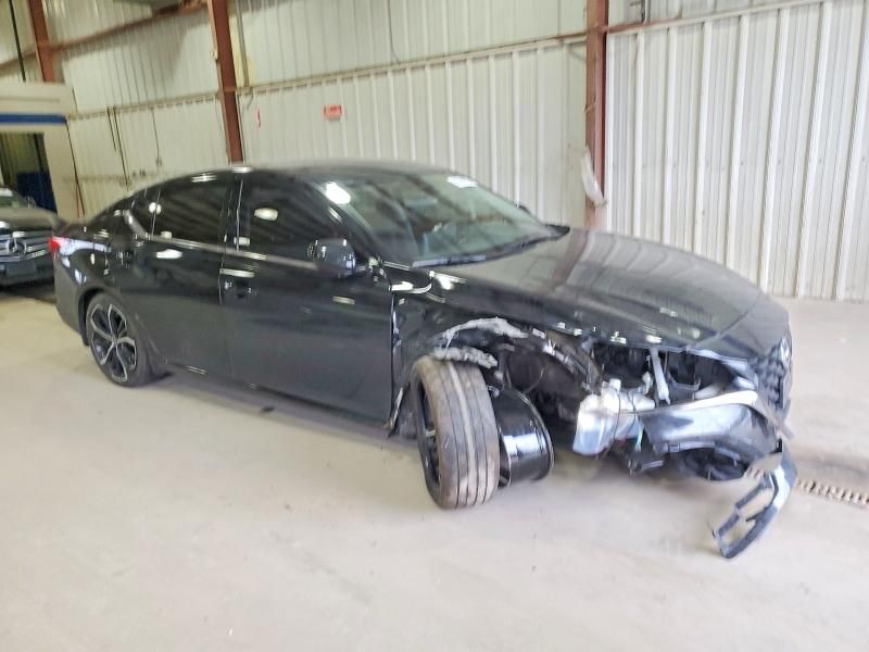 2024 Nissan Altima sr