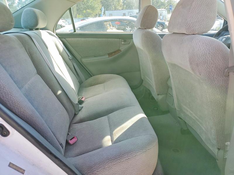 2004 Toyota Corolla le