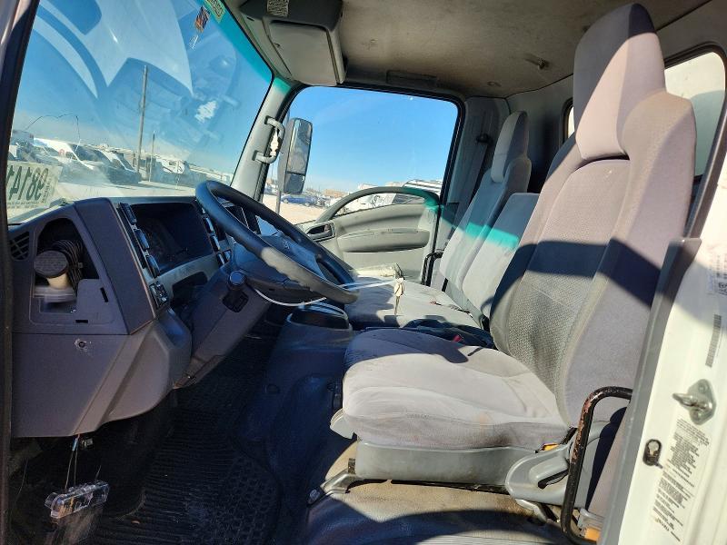 2016 Isuzu Npr box Truck