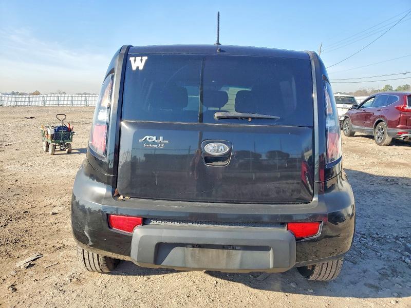 2011 KIA Soul +