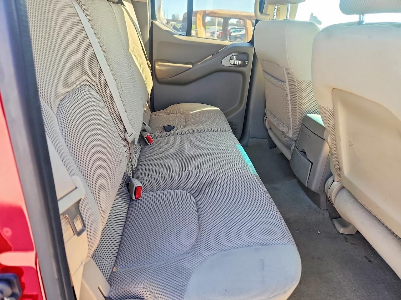 2009 Nissan Frontier Crew Cab SE