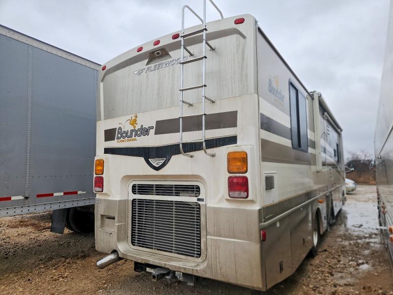 2006 Freightliner XC-S Straight Rail Rear Engine Motor Home Chassis