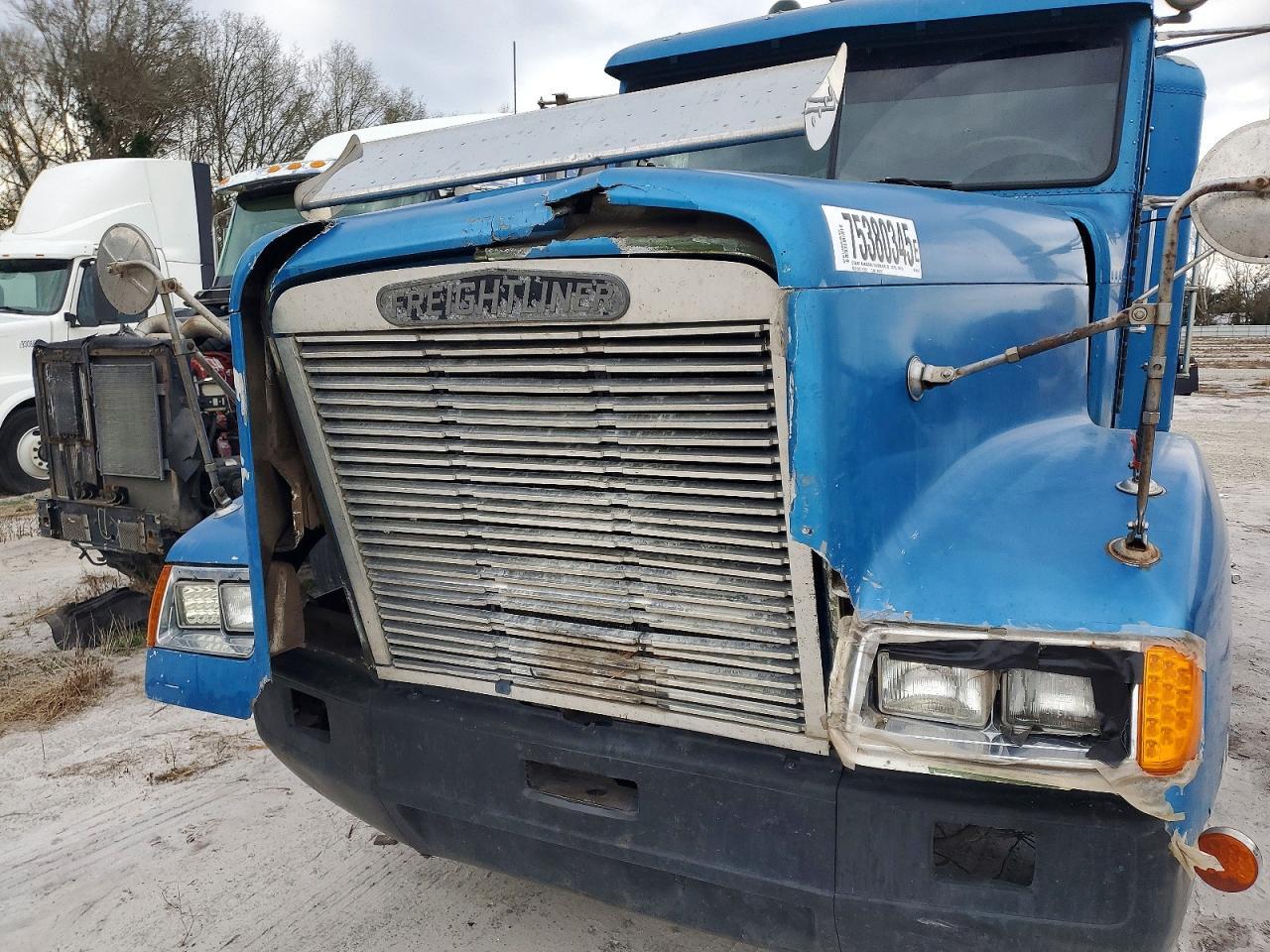 1993 Freigliner 1993 Freightliner Convention-Semi Truck