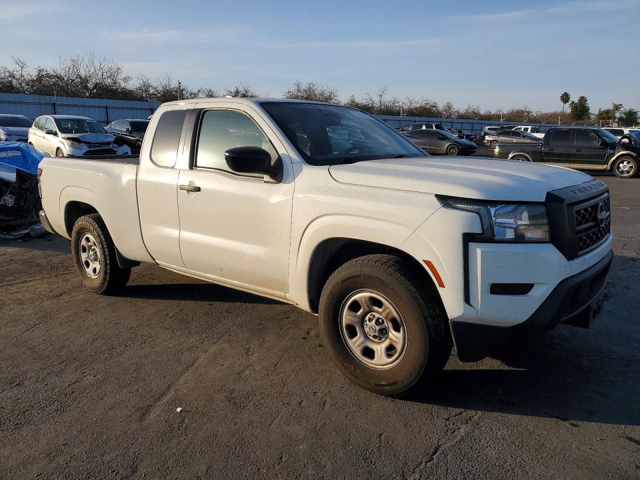 2022 Nissan Frontier s