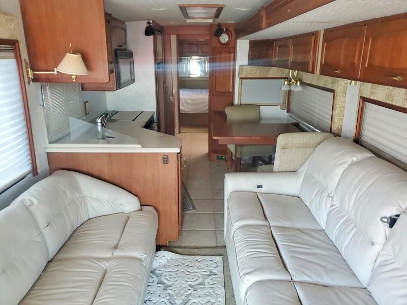 2002 Spartan Motors Motorhome 4VZ