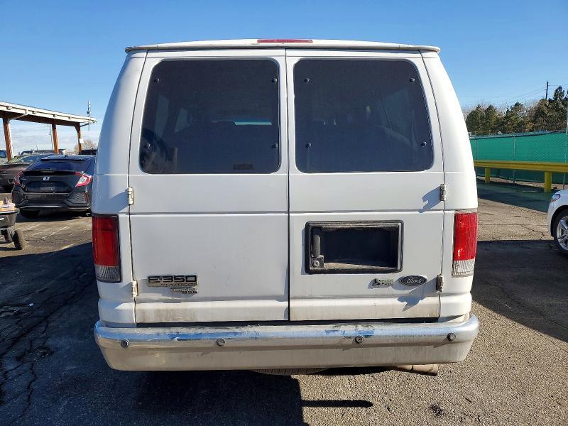 2014 Ford Econoline E350 Super Duty Wagon