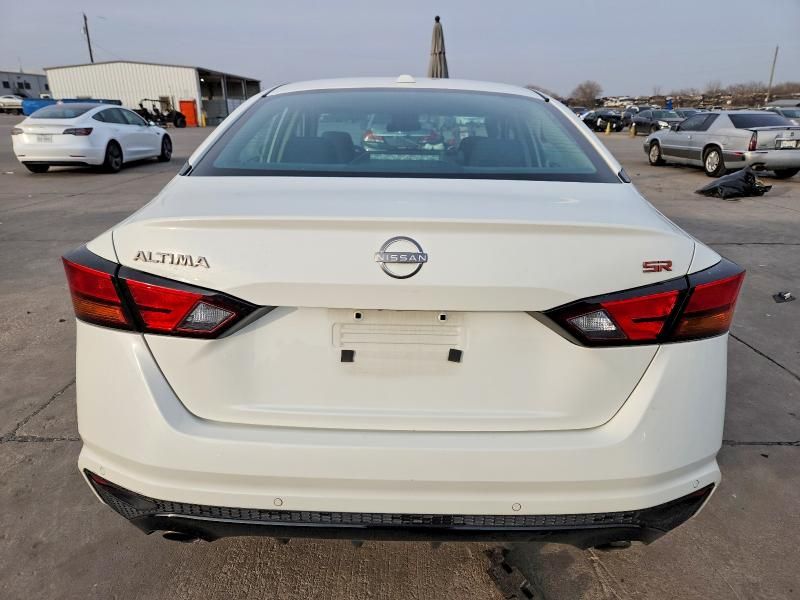 2024 Nissan Altima sr