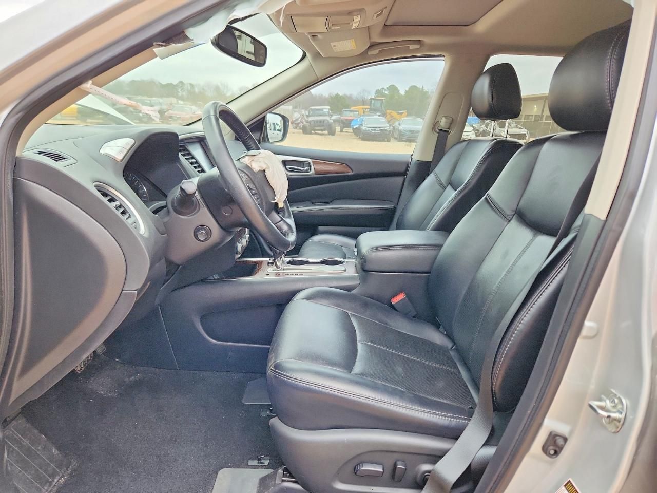 2019 Nissan Pathfinder s