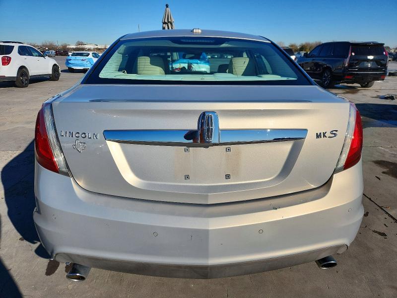 2009 Lincoln Townhouse MKS