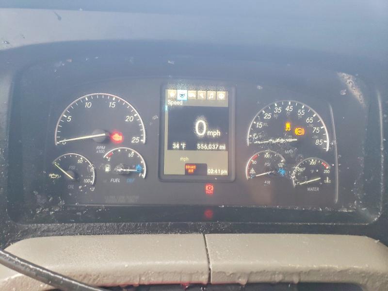 2018 Freigliner 2018 Freightliner Cascadia 126 Semi Truck