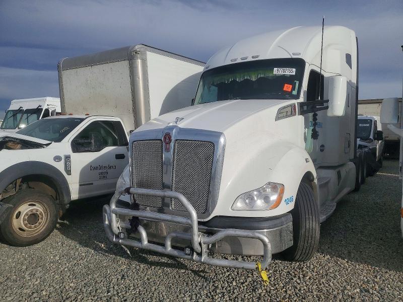 2020 Kenworth T680 Semi Truck