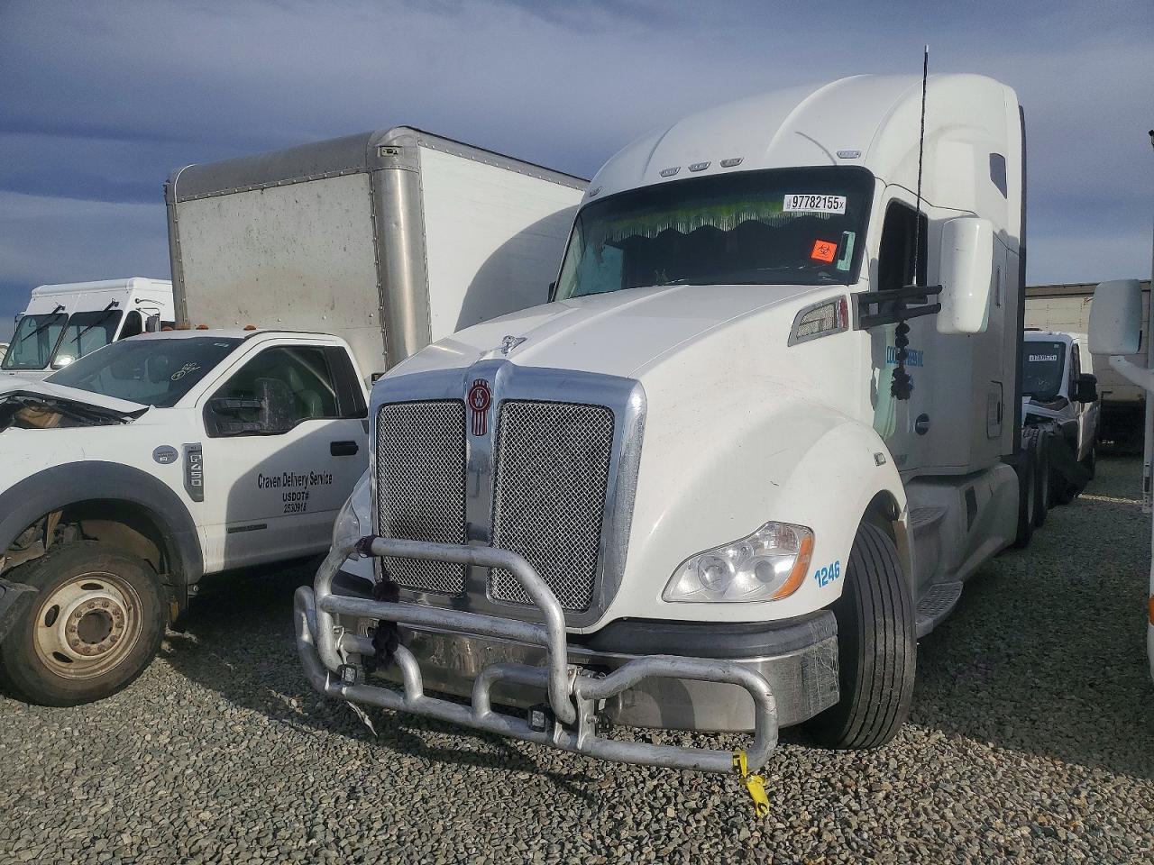 2020 Kenworth T680 Semi Truck