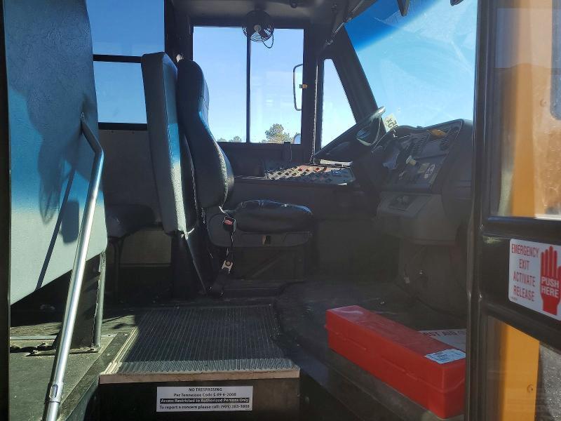 2011 Freigliner 2011 Freightliner B2 School Bus