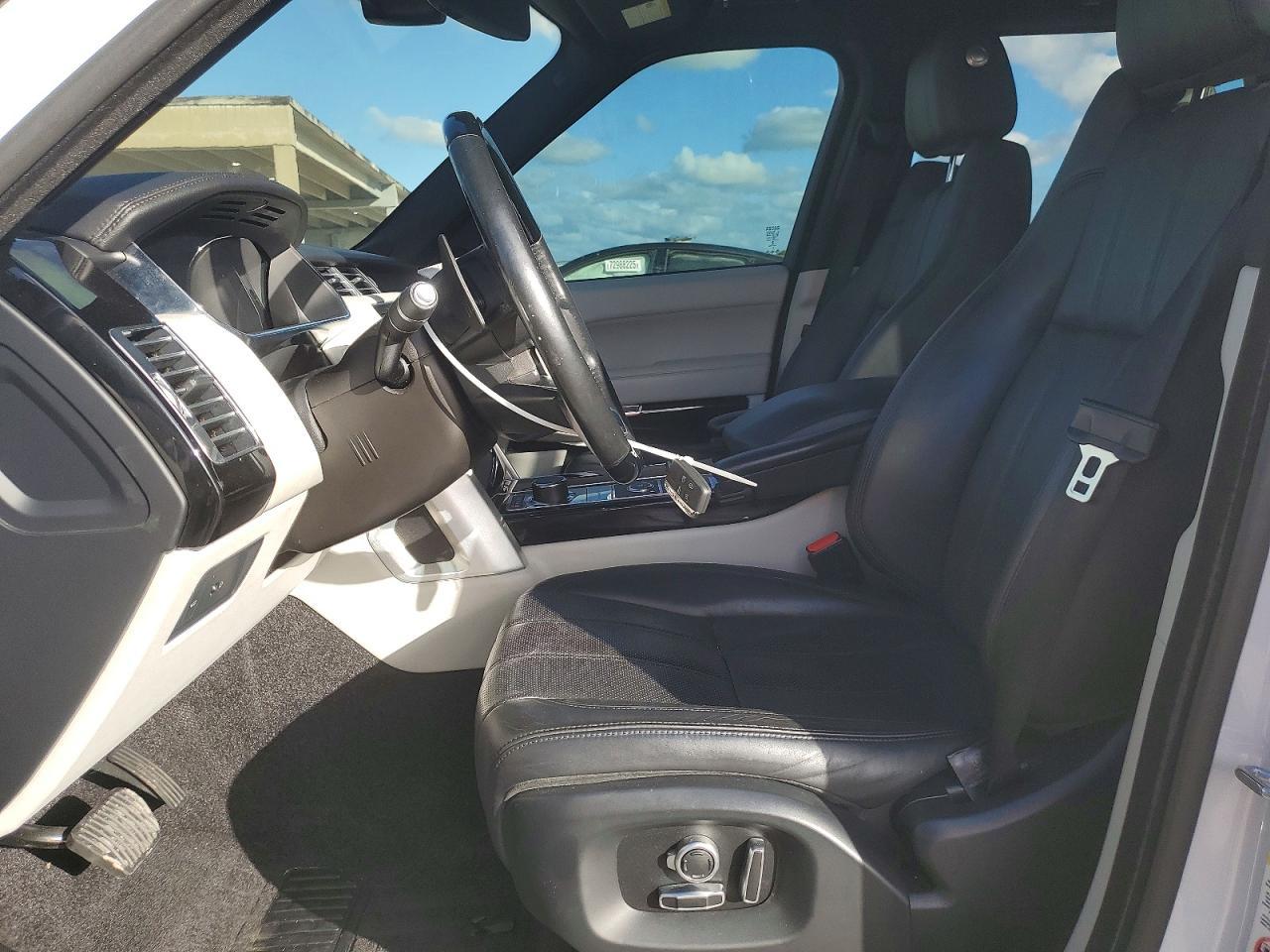 2016 Land Rover Range Rover hse