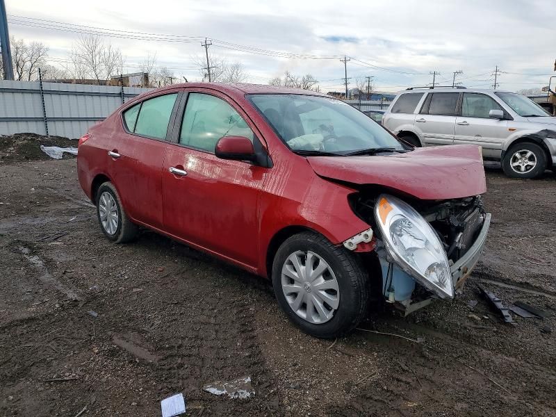 2012 Nissan Versa s