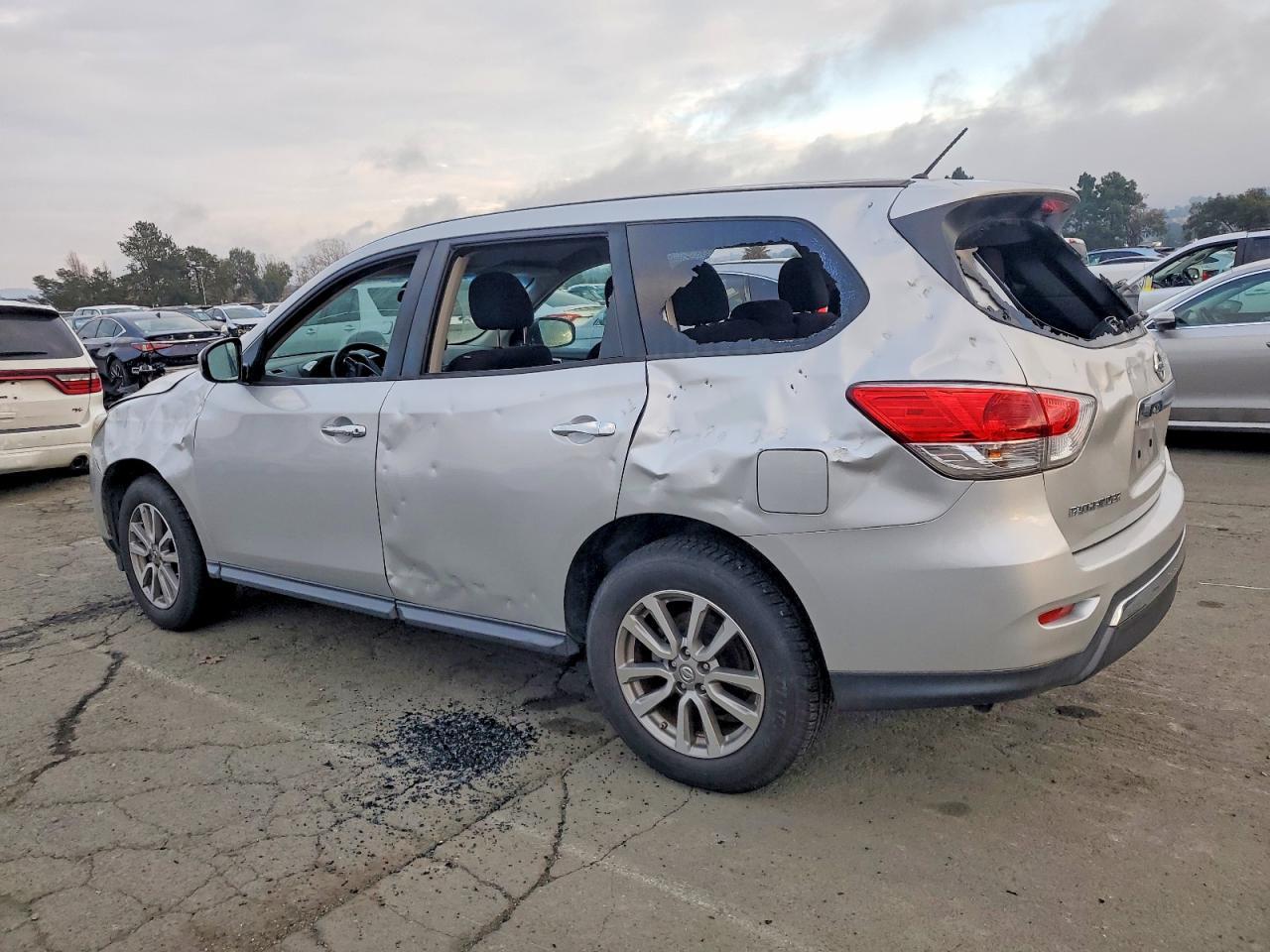 2014 Nissan Pathfinder s