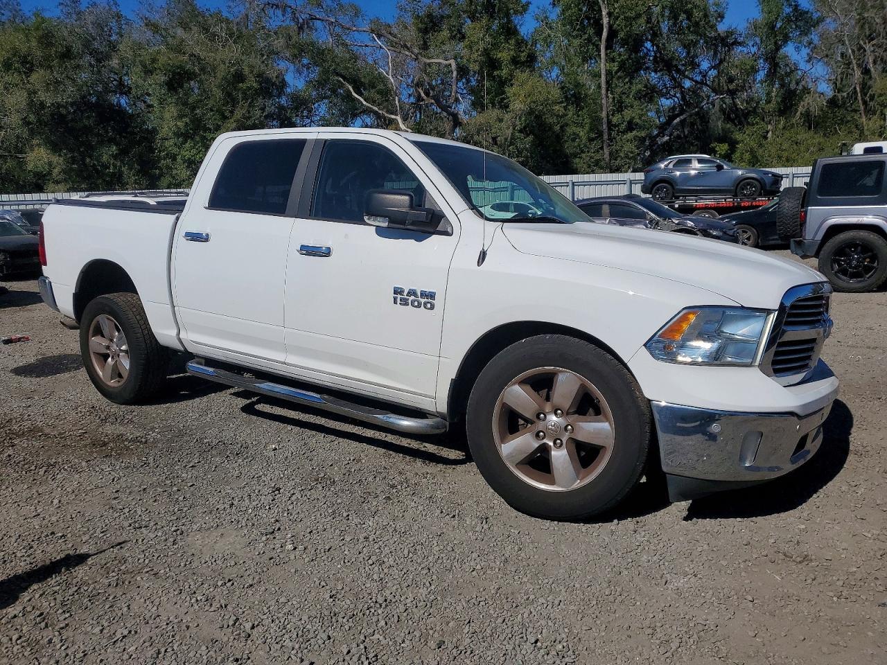 2017 Dodge Ram 1500 slt