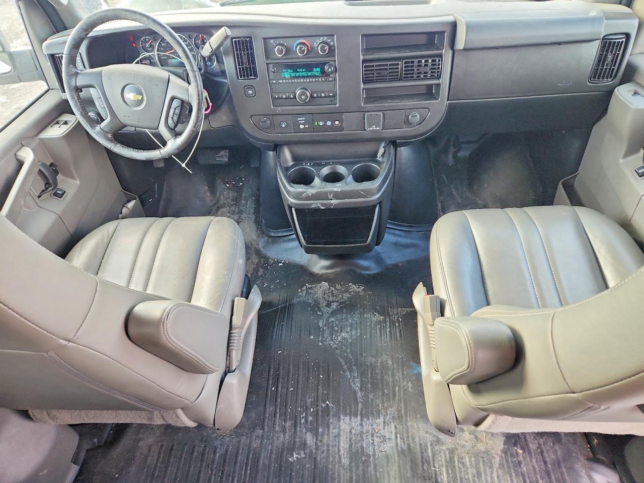 2021 Chevrolet Express G2500 LS