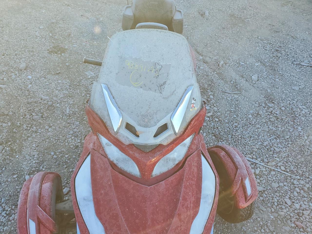 2015 Can-Am Spyder Roadster RT