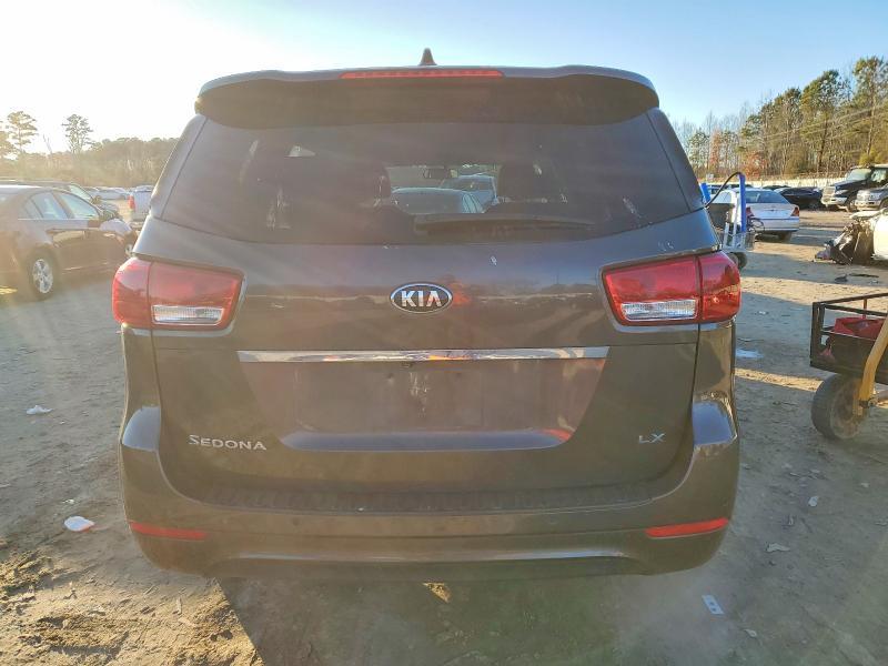 2017 KIA Sedona lx