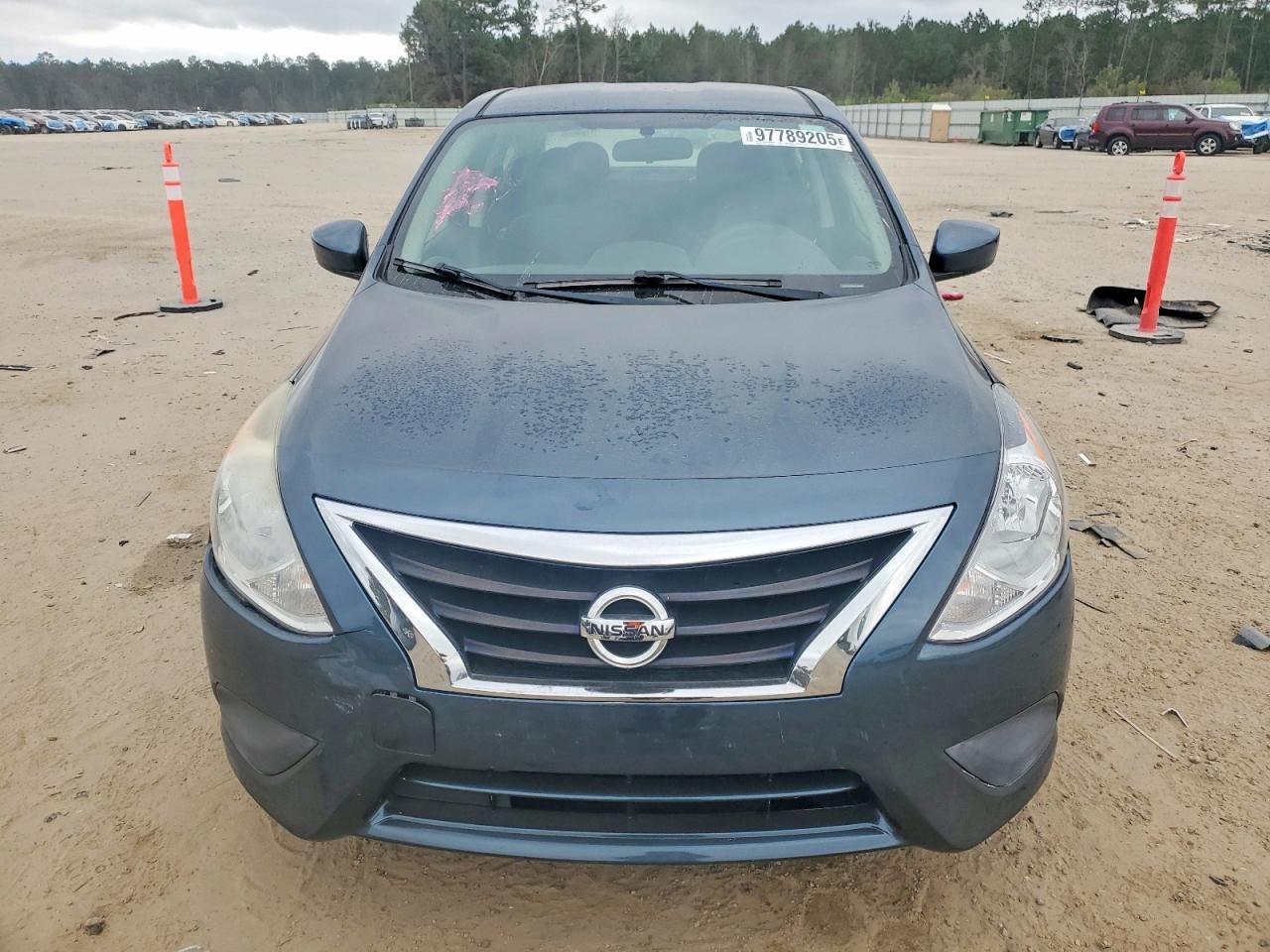2016 Nissan Versa