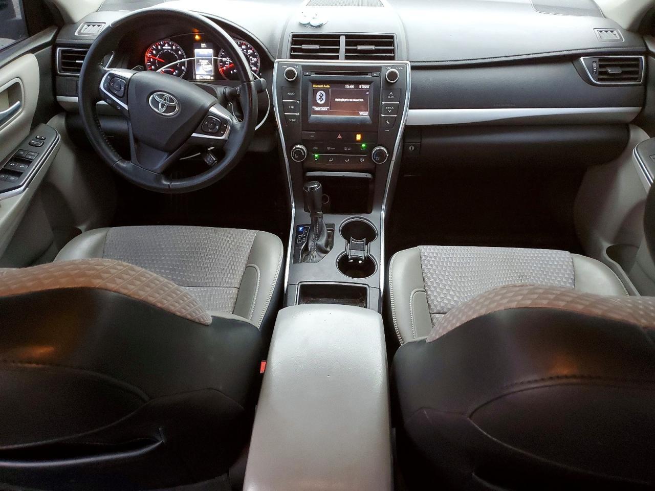 2015 Toyota Camry le