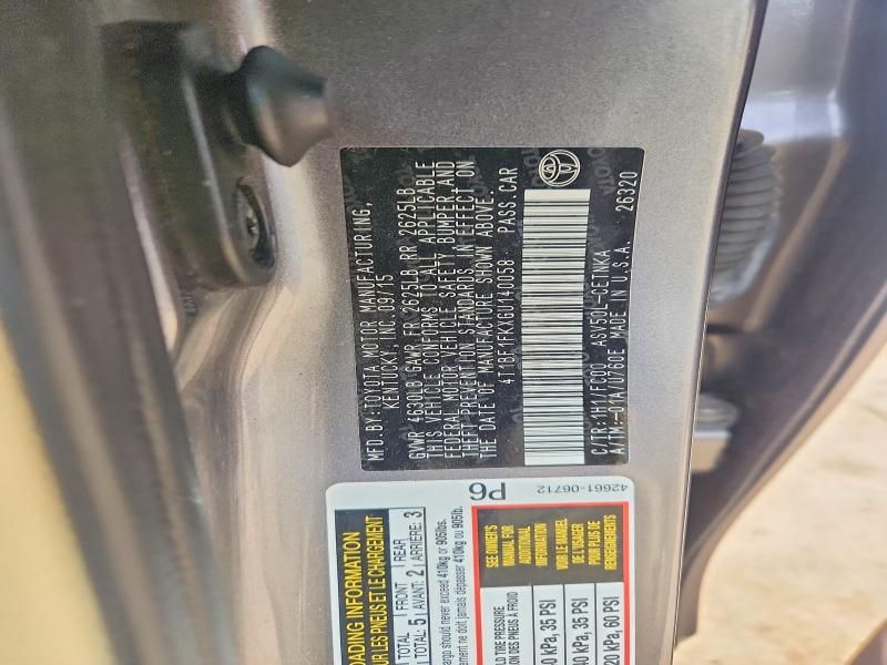 2016 Toyota Camry le