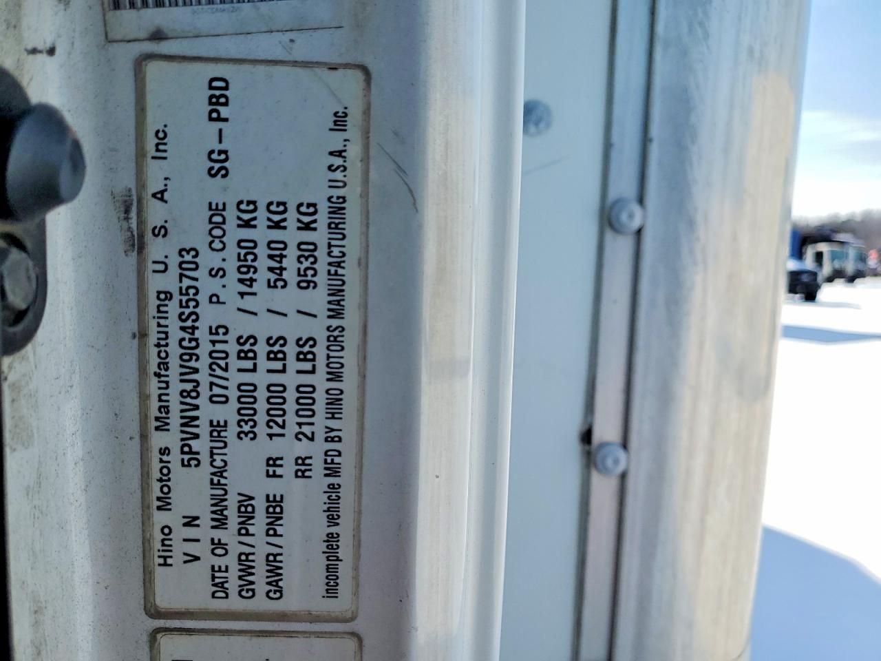 2016 Hino 338 box Truck