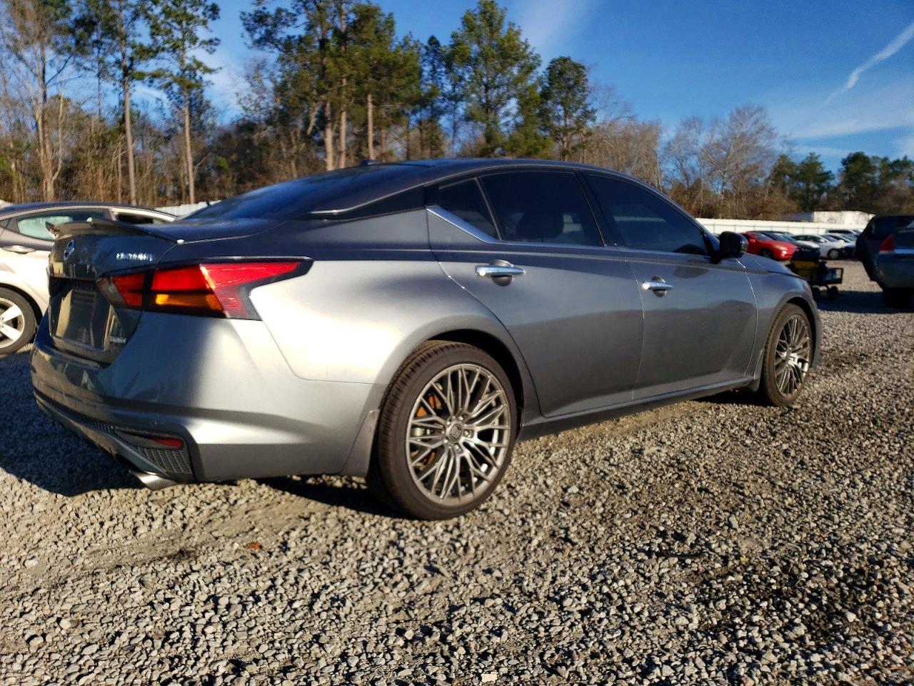 2020 Nissan Altima Platinum