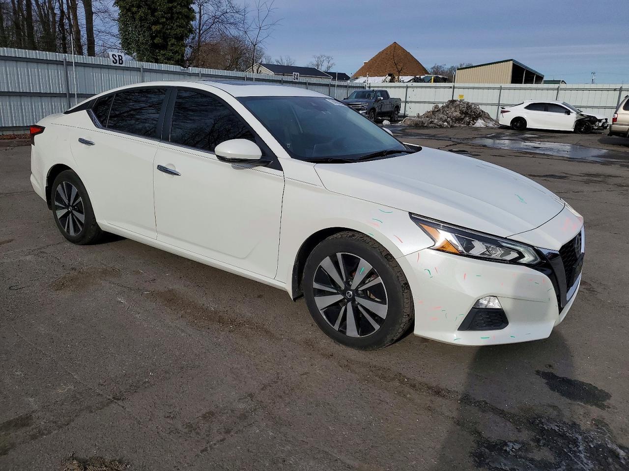 2021 Nissan Altima sv