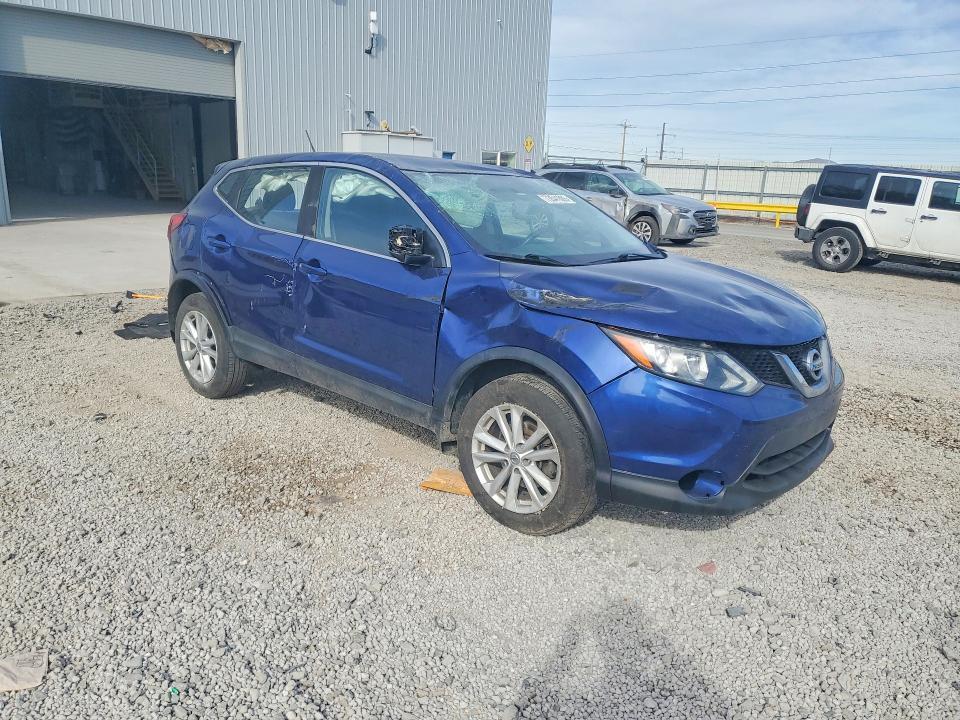 2017 Nissan Rogue Sport s