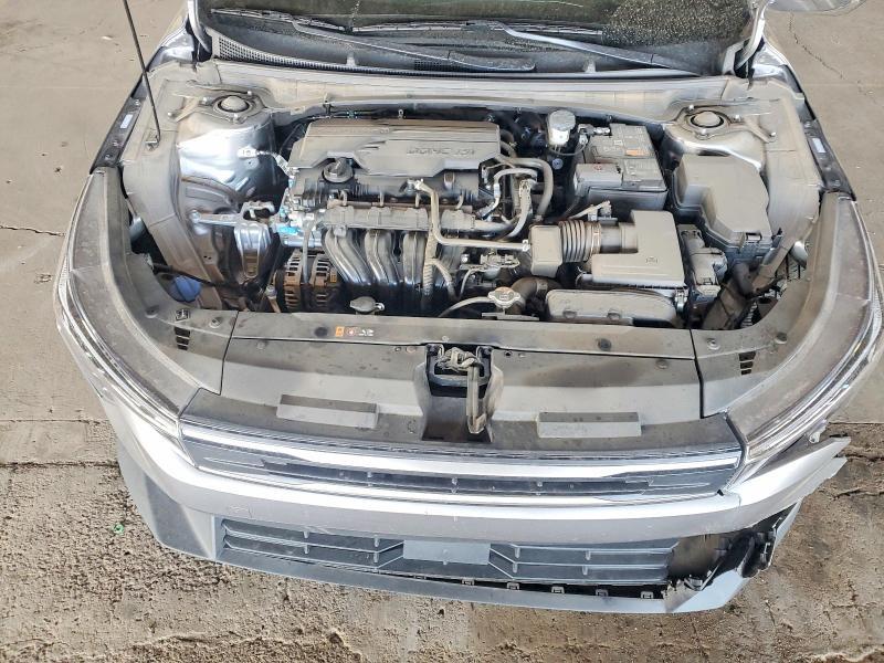2025 KIA K4 lx